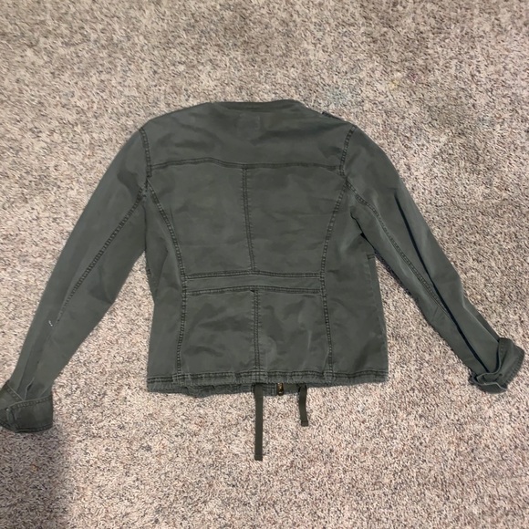 army green jacket - Picture 3 of 4